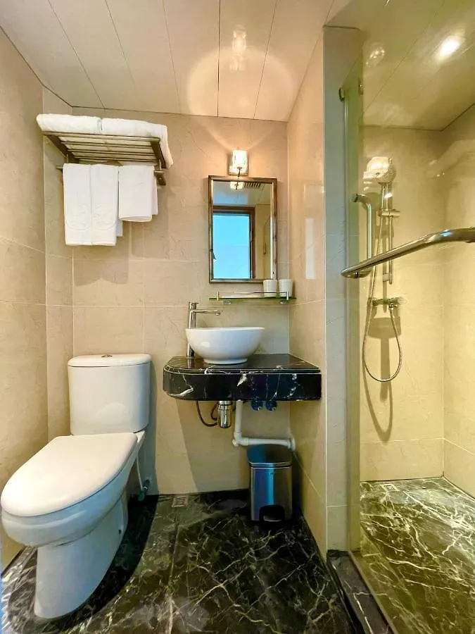 ****  Lander Grand Hotel 香港 中国